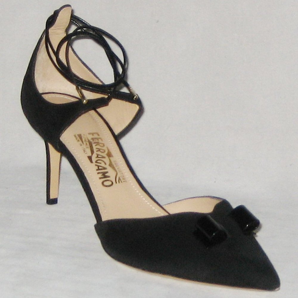 NIB Salvatore Ferragamo CAROLYN Suede PUMP Made In ITALY MSRP $895